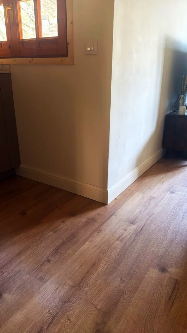 Rodapé CF12 HOMESTAR