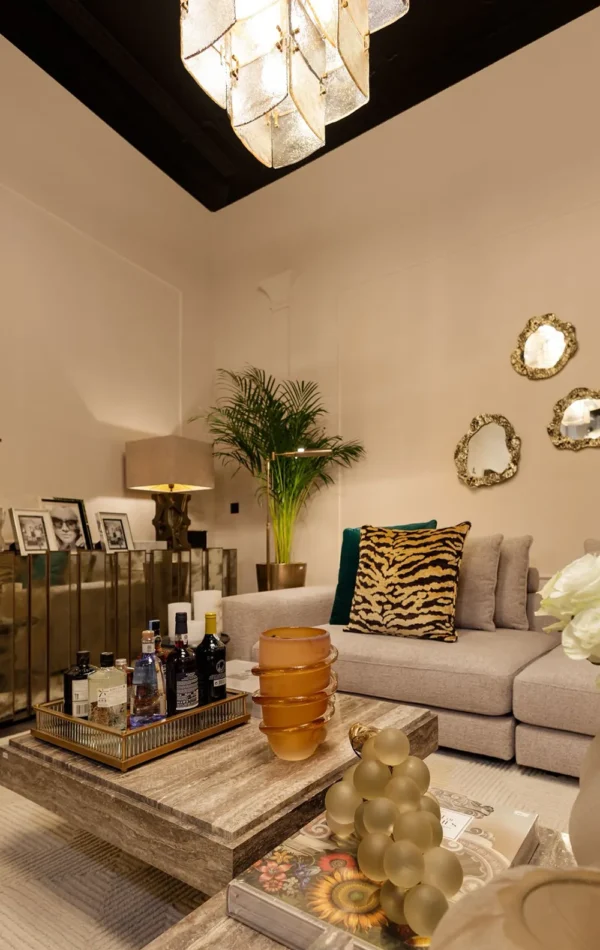 pilastra-cw10-gustavo-henrique-homestar-18688-18612-pt-04-@eichholtzbyponti